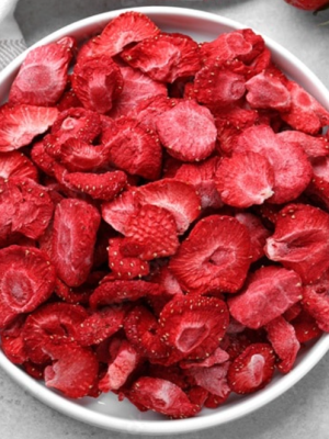Dried Red Strawberry Slices  – 500 gm